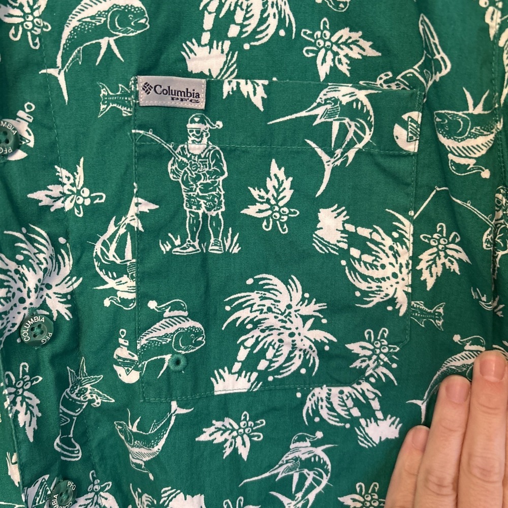 Columbia Sportswear PFG Fishing Gear Island Santa Green Button-Up Shirt Size M - Picture 2 of 7